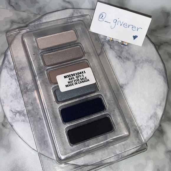 NEW MAC Enchanted Eve Eyeshadow Singles MAC Holiday - Picture 4 of 13